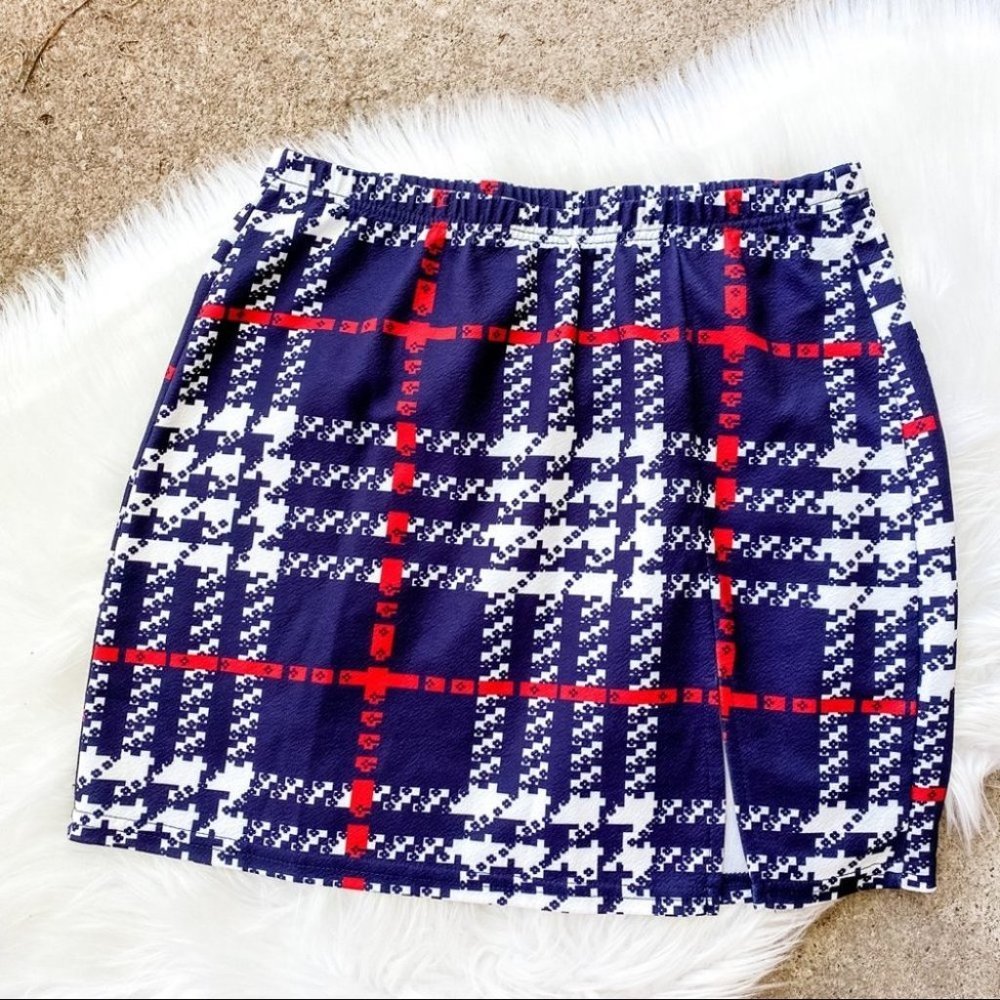 SHEIN Navy Blue and Red Houndstooth Mini Skirt